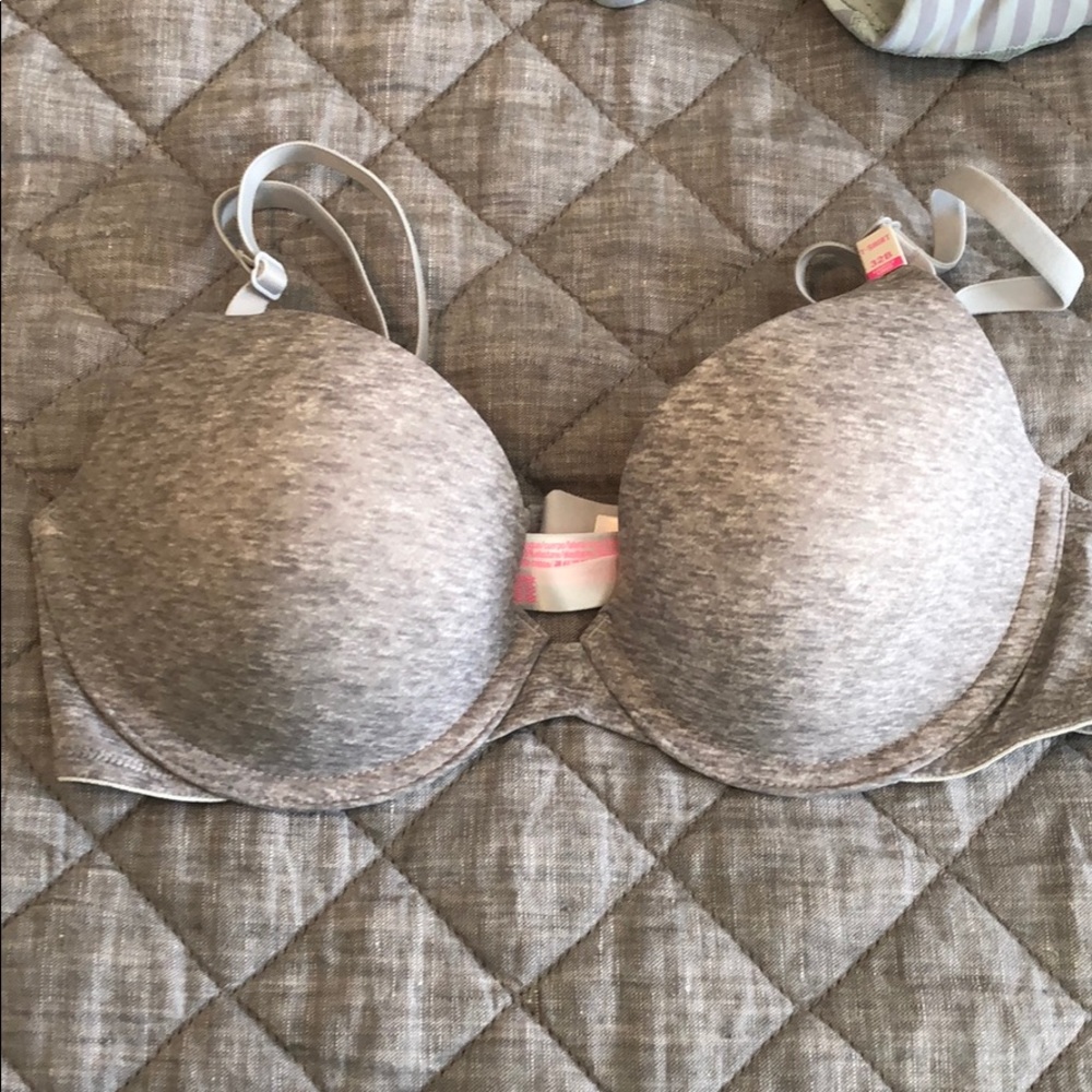 NWT Victoria’s Secret pink t shirt bra